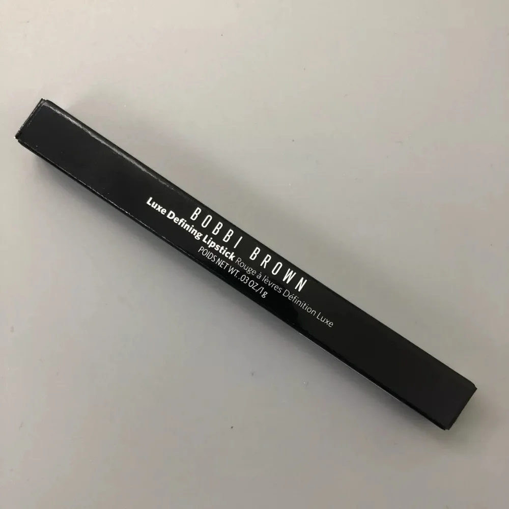 NEW Bobbi Brown Red Luxe Defining Lipstick REDEFINED Full Size 💋 Red - Picture 3 of 3